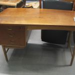 571 5373 WRITING DESK